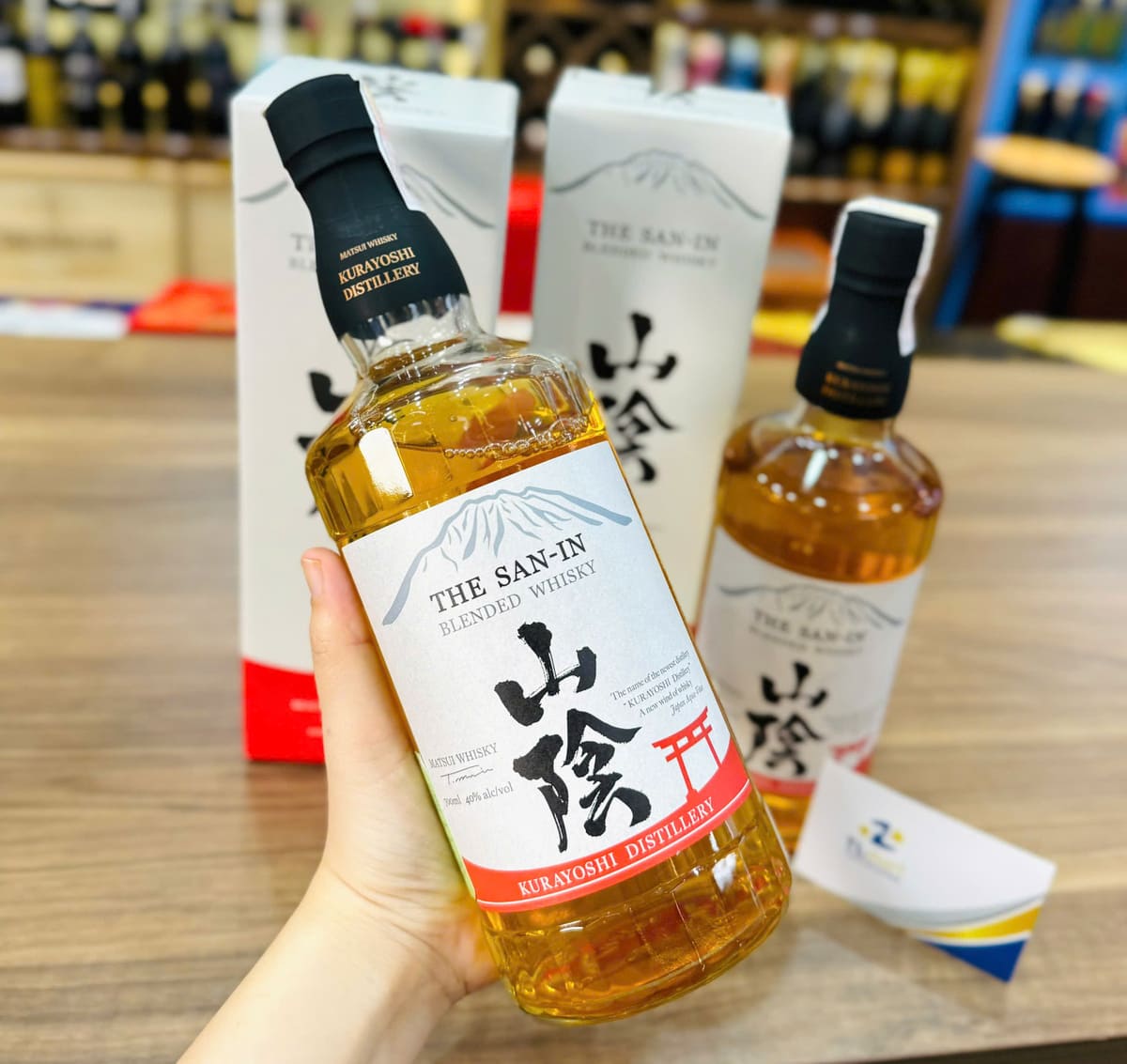 Rượu Blended Japanese Whisky 02