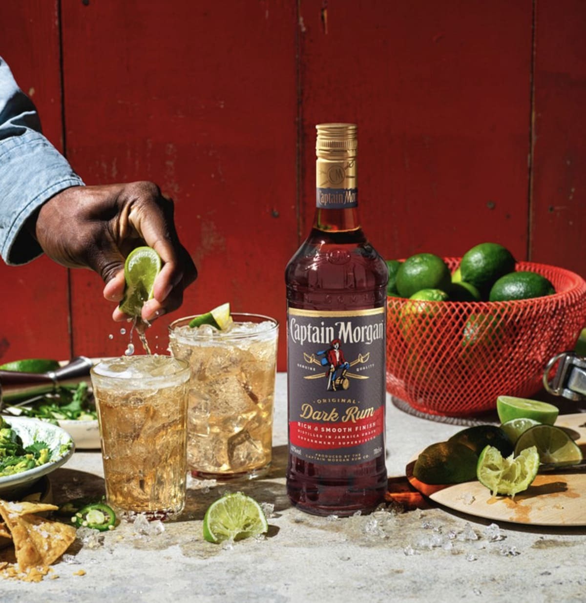 Thưởng thức rượu Rum Đen
