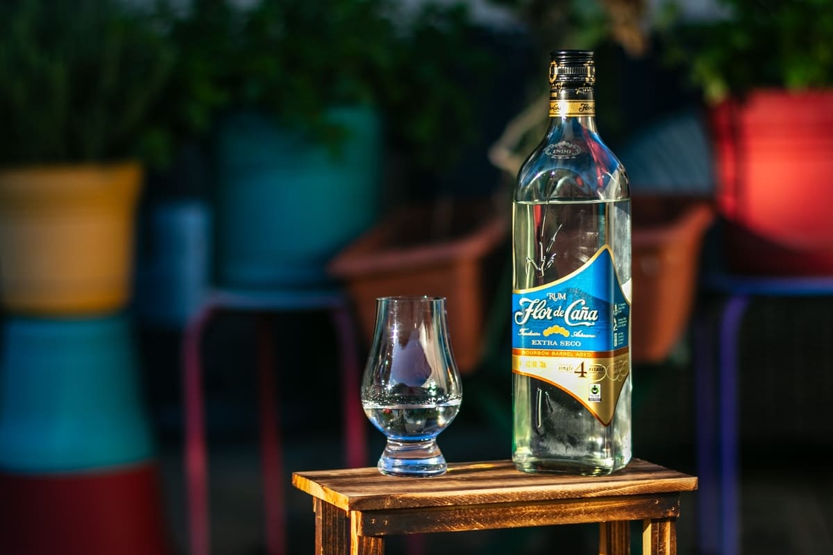 Flor de Caña 4 Extra Seco White Rum