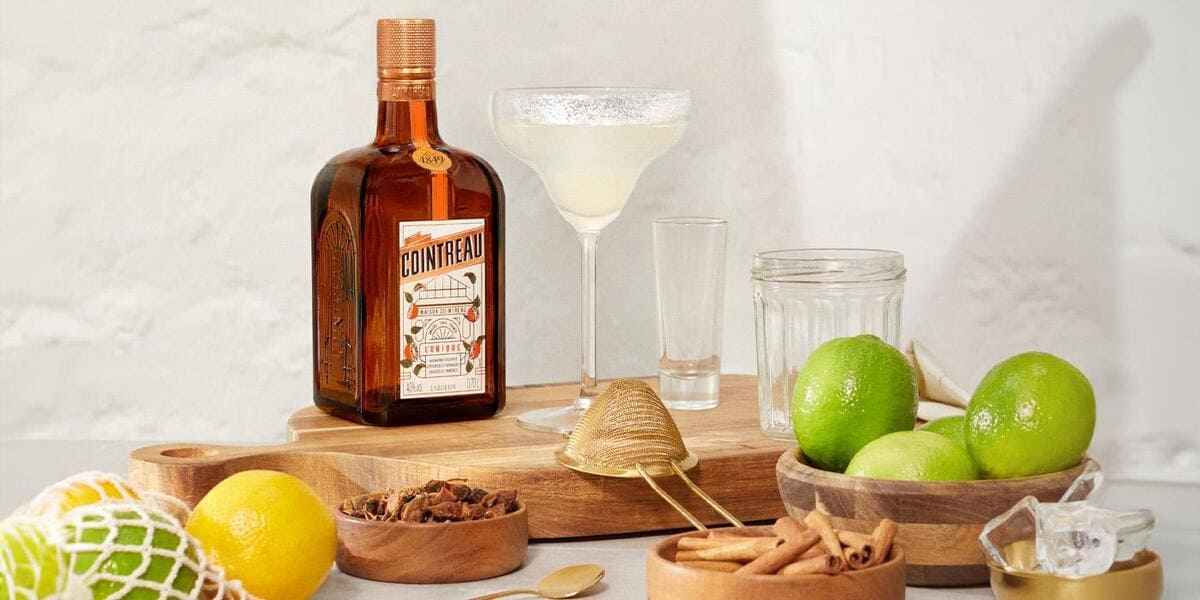 Rượu mùi cam Cointreau