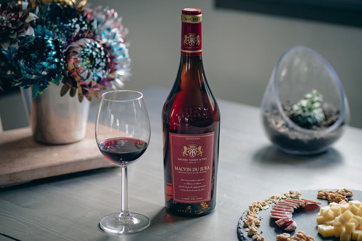 Rượu vang Macvin Du jura 