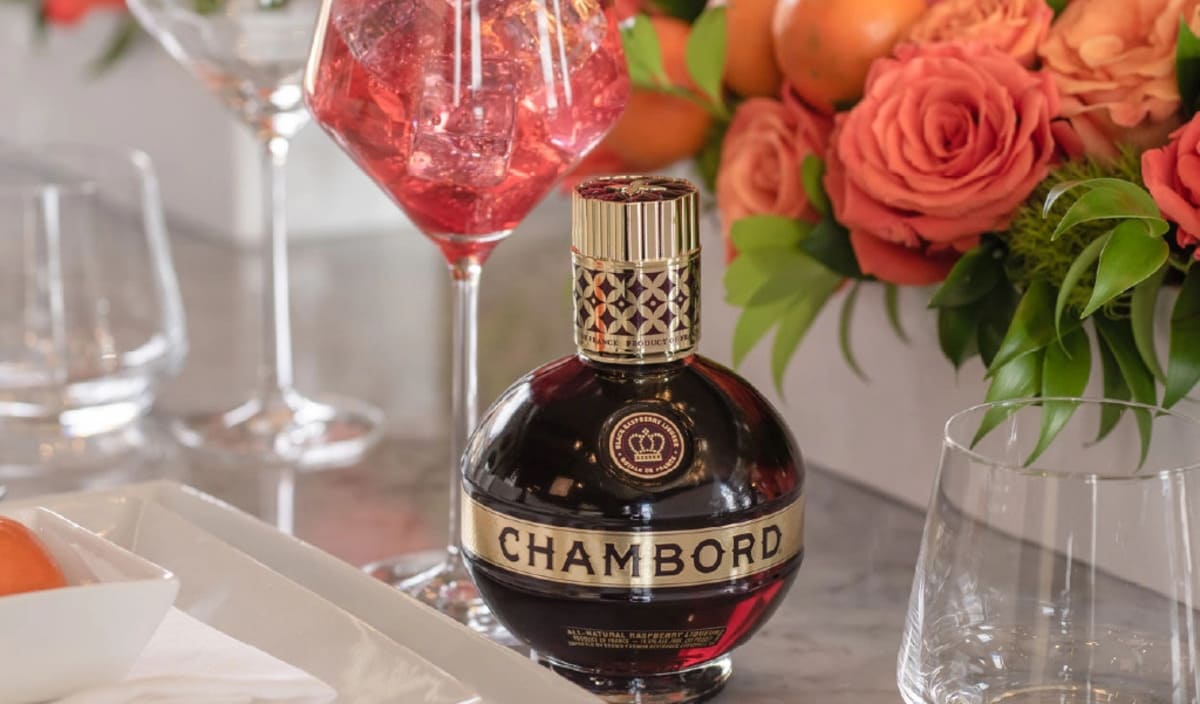 Rượu mùi mâm xôi Pháp Chambord 