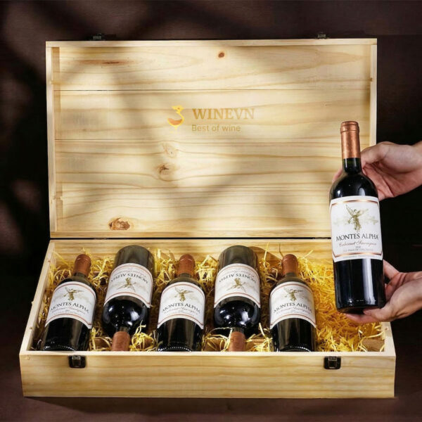 Thùng rượu vang Montes Alpha Cabernet Sauvignon