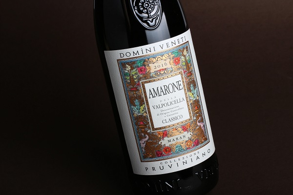 thiết kế của chai rượu vang Amarone Classico