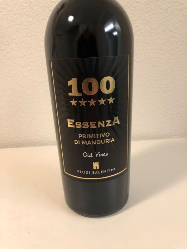 Hương vị của rượu vang 100 Essenza Primitivo Di Manduria