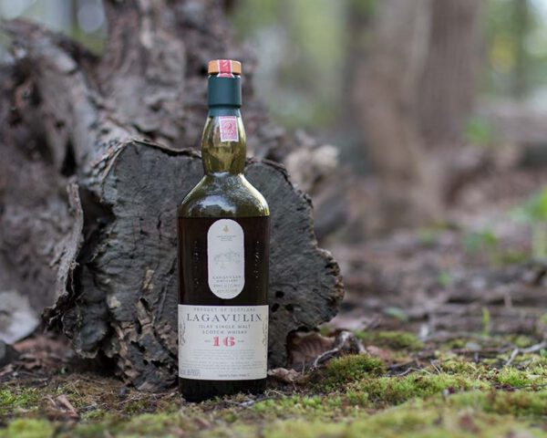 Rượu Lagavulin 16