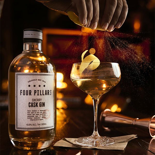 Rượu Four Pillars Sherry Cask Gin