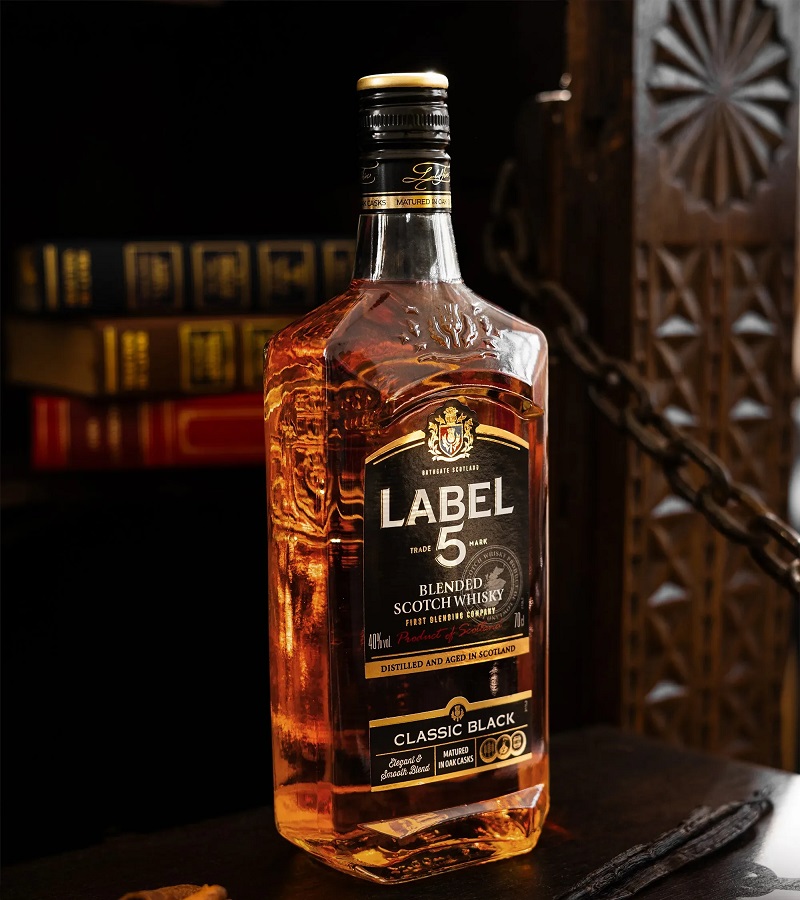 label 5 classic black