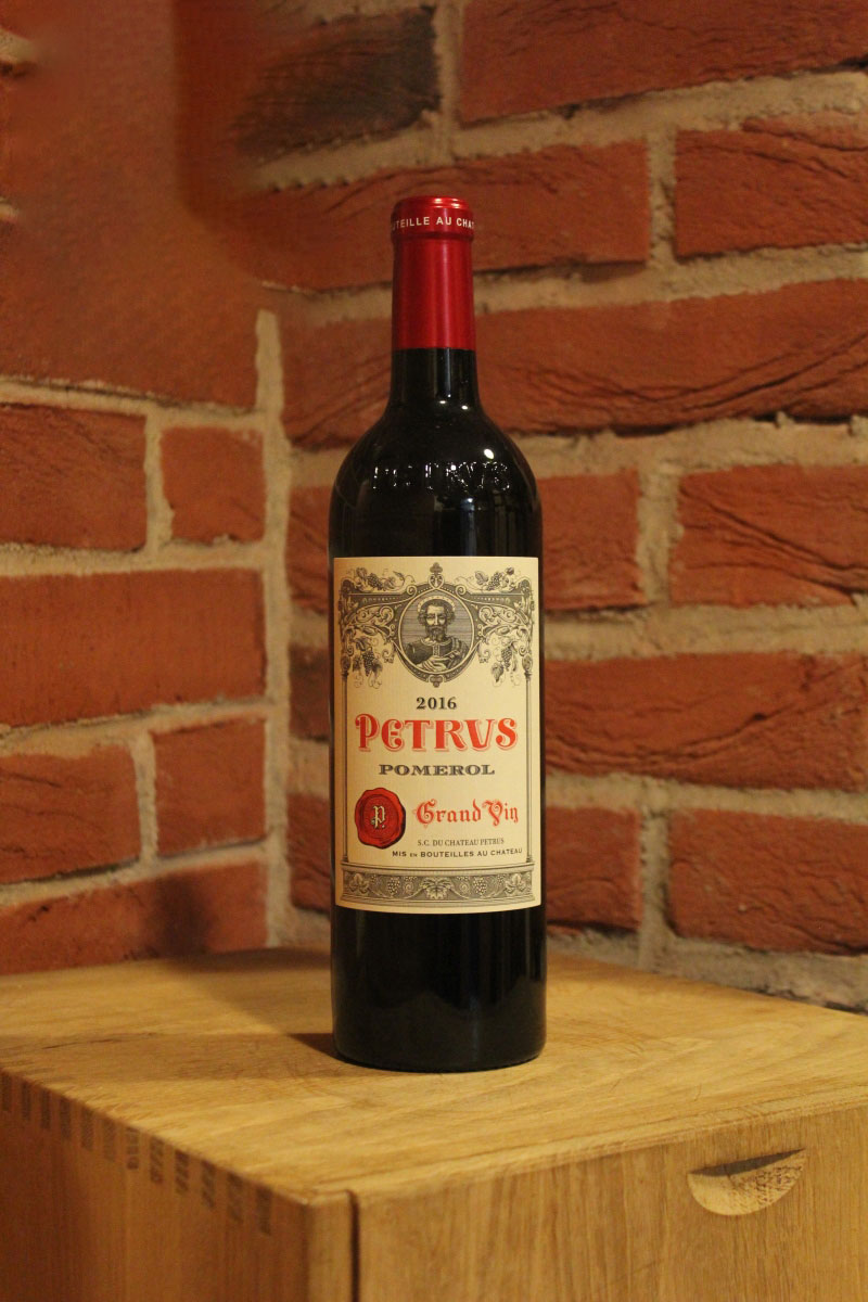 vang Chateau Petrus Pomerol