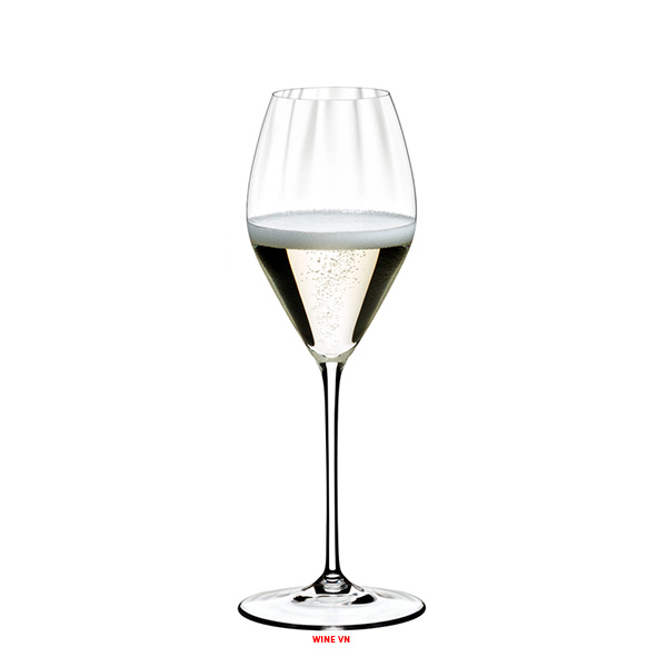 Ly RIEDEL Performance Champagne 1