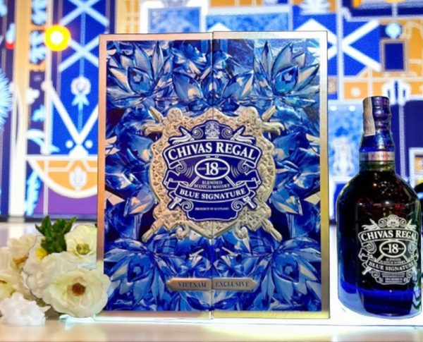 Chivas 18 Blue (hộp xanh)