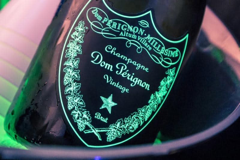 Champagne Ngon Dom Perignon Luminous Phát Sáng