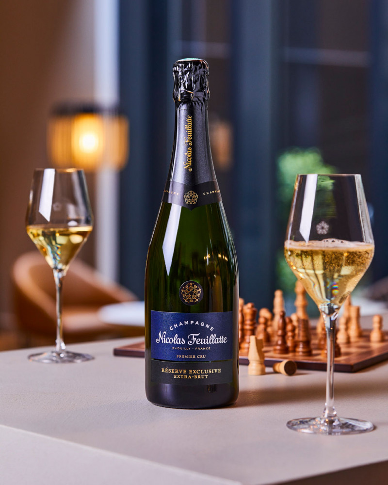 Champagne khai tiệc ngon