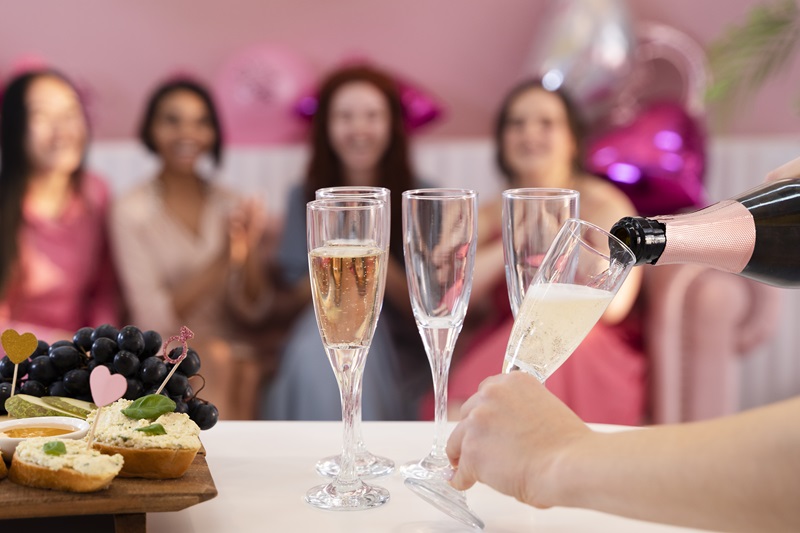 ý nghĩa rượu champagne khai tiệc
