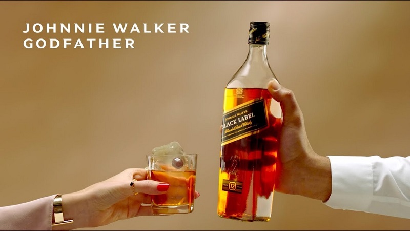 Johnnie Walker là nguyên liệu làm Cocktail Godfather