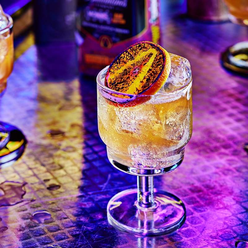 Pha chế Ballantine Apocalypse Spritz