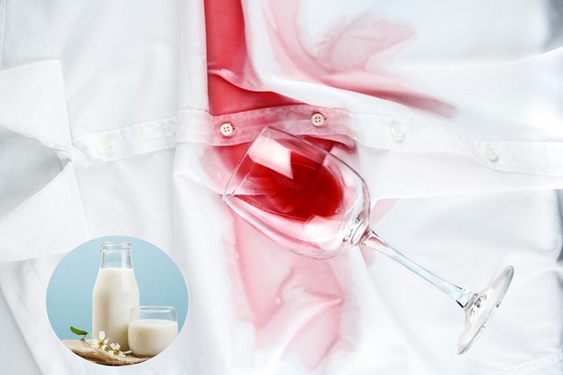 sữa tươi tẩy vết rượu vang đỏ trên áo trắng