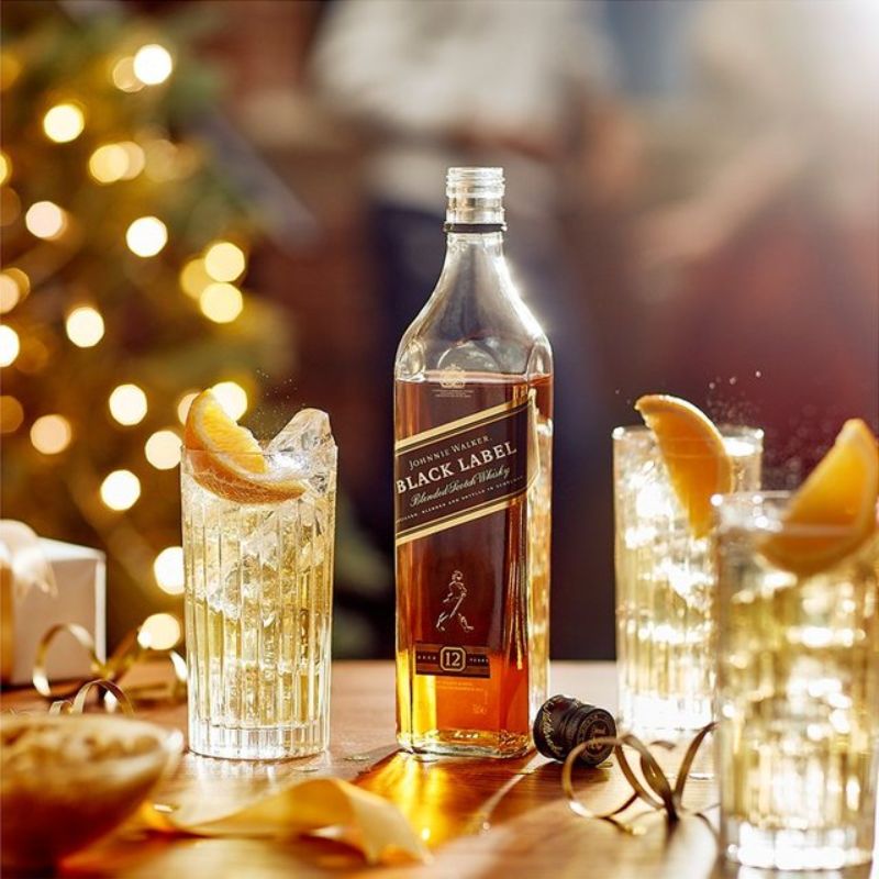 Johnnie Walker Red Label thuộc các loại rượu tây nổi tiếng