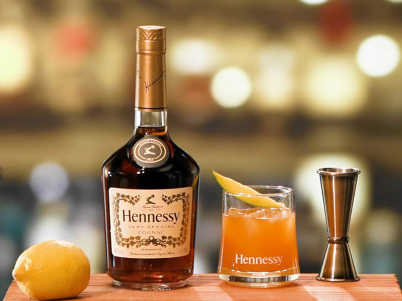 Hennessy pha với soda