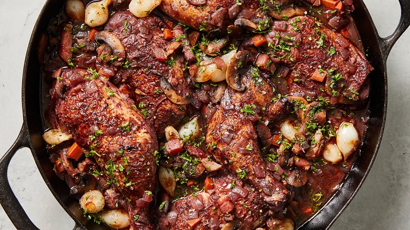 Coq au Vin gà nấu rượu vang