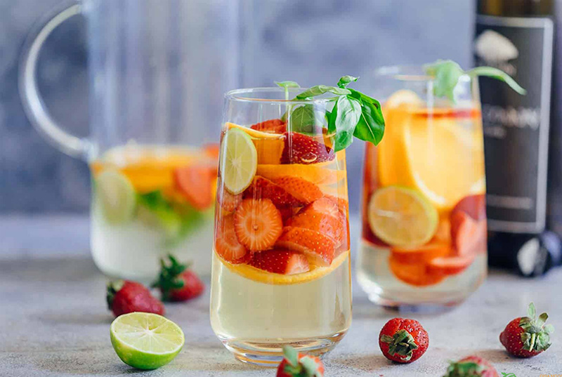 sangria vang trắng