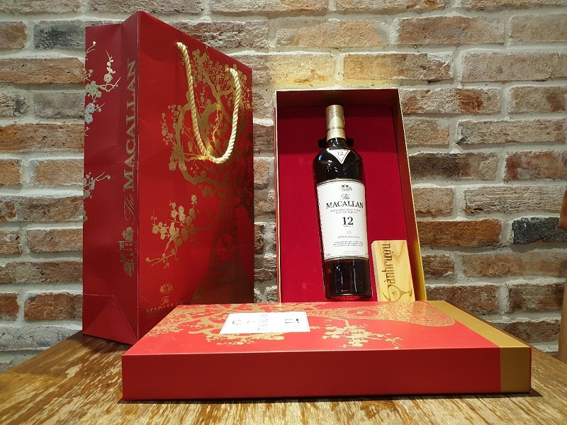 Hộp quà tết Macallan màu đỏ