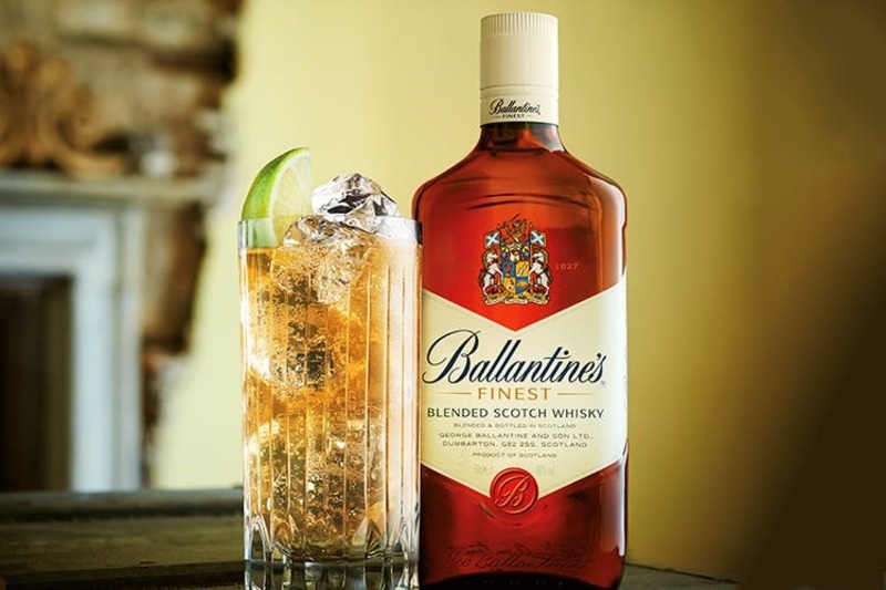 Rượu Ballantines của Scotland