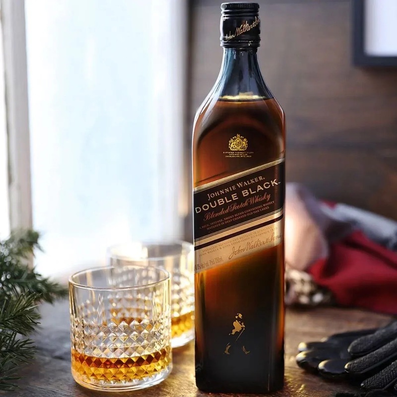 Rượu Johnnie Walker Double Black