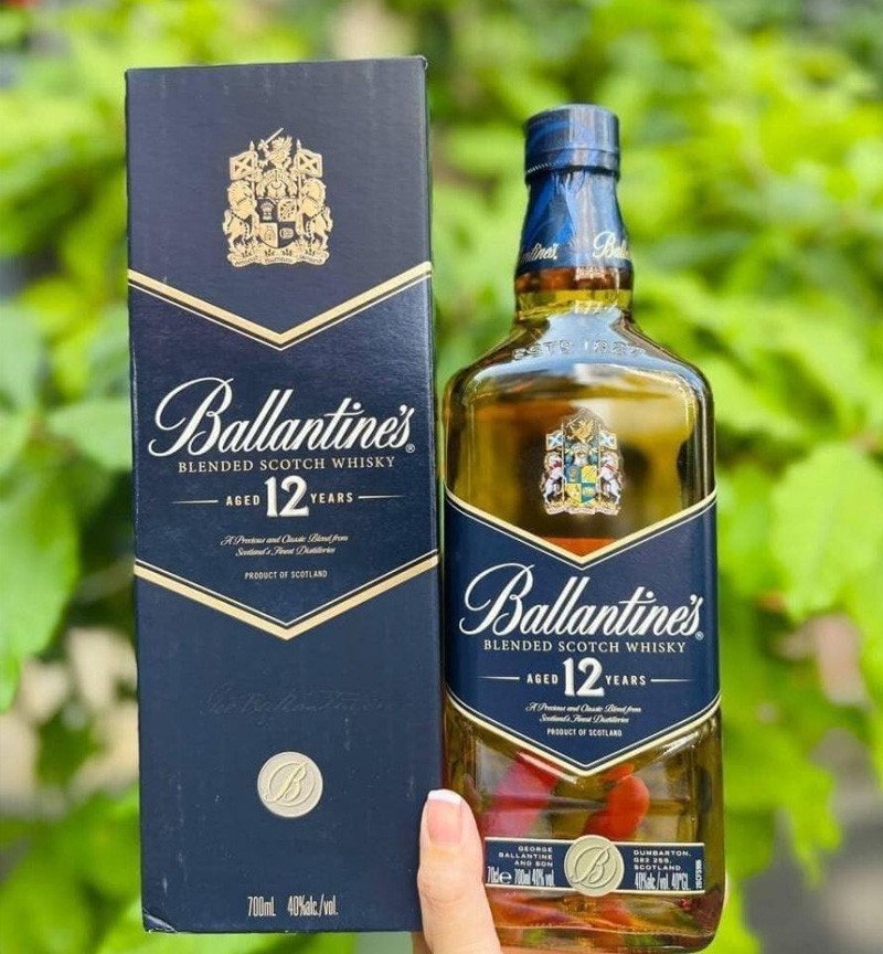 Loại rượu Ballantines 12 năm 