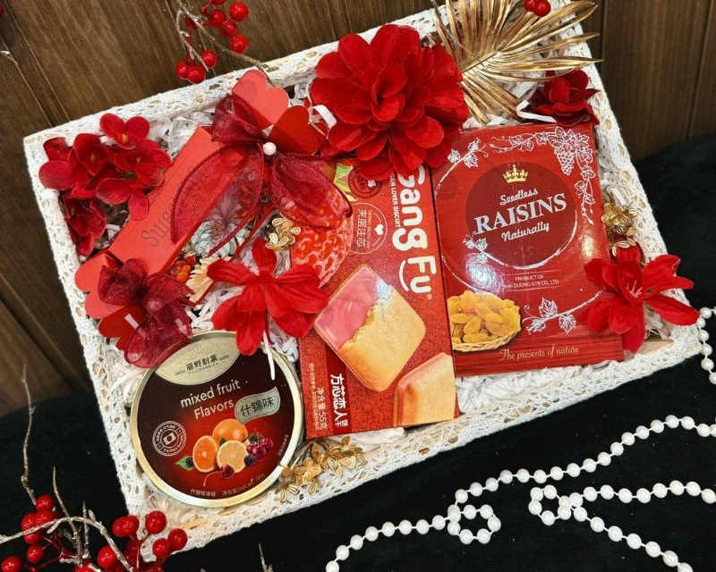 Hộp quà Tết 300k cơ bản