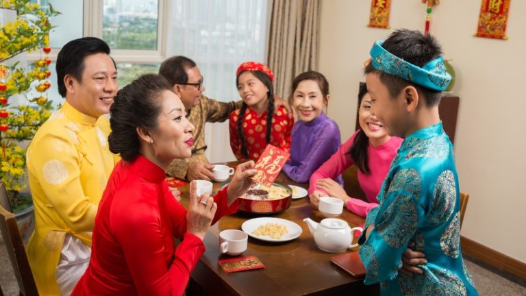 câu chúc tết 3 chữ