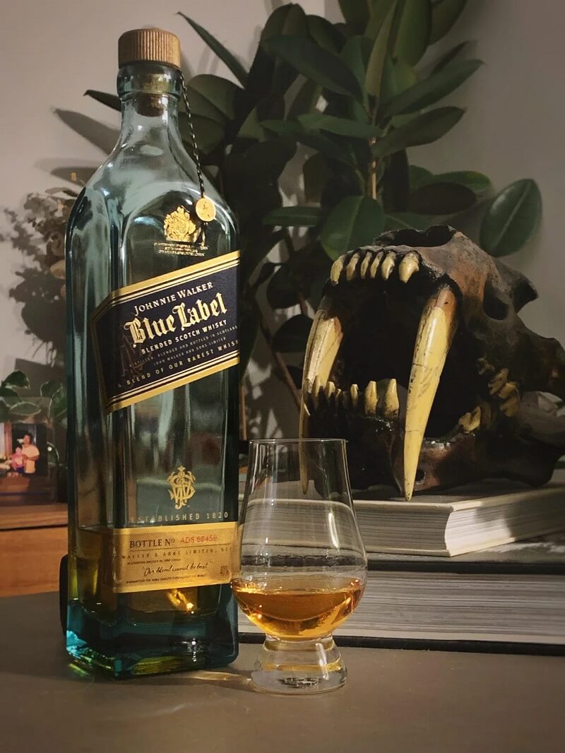 giá rượu johnnie walker blue label 1 lít
