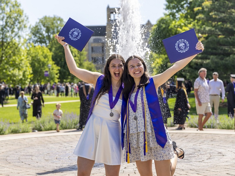 Quà tốt nghiệp cho nữ