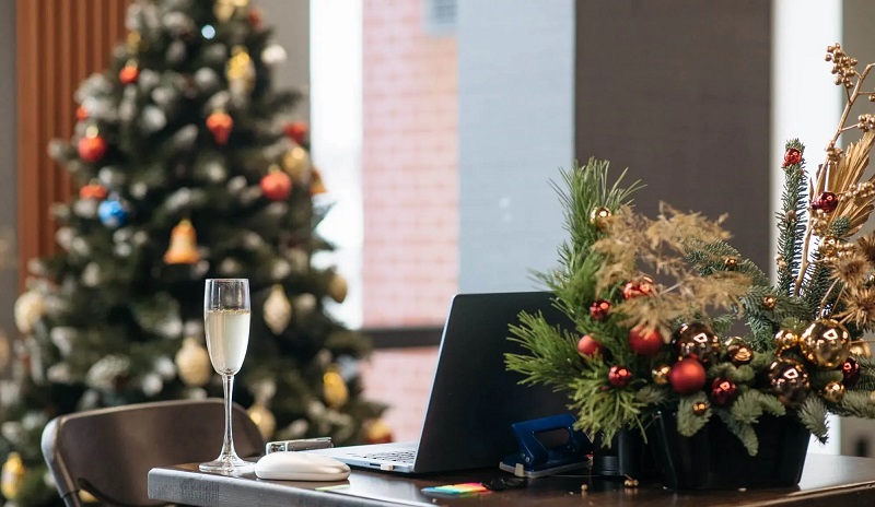 khi nào tặng quà Noel cho đồng nghiệp