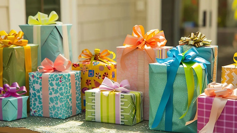 cách gói quà sinh nhật đẹp đơn giản