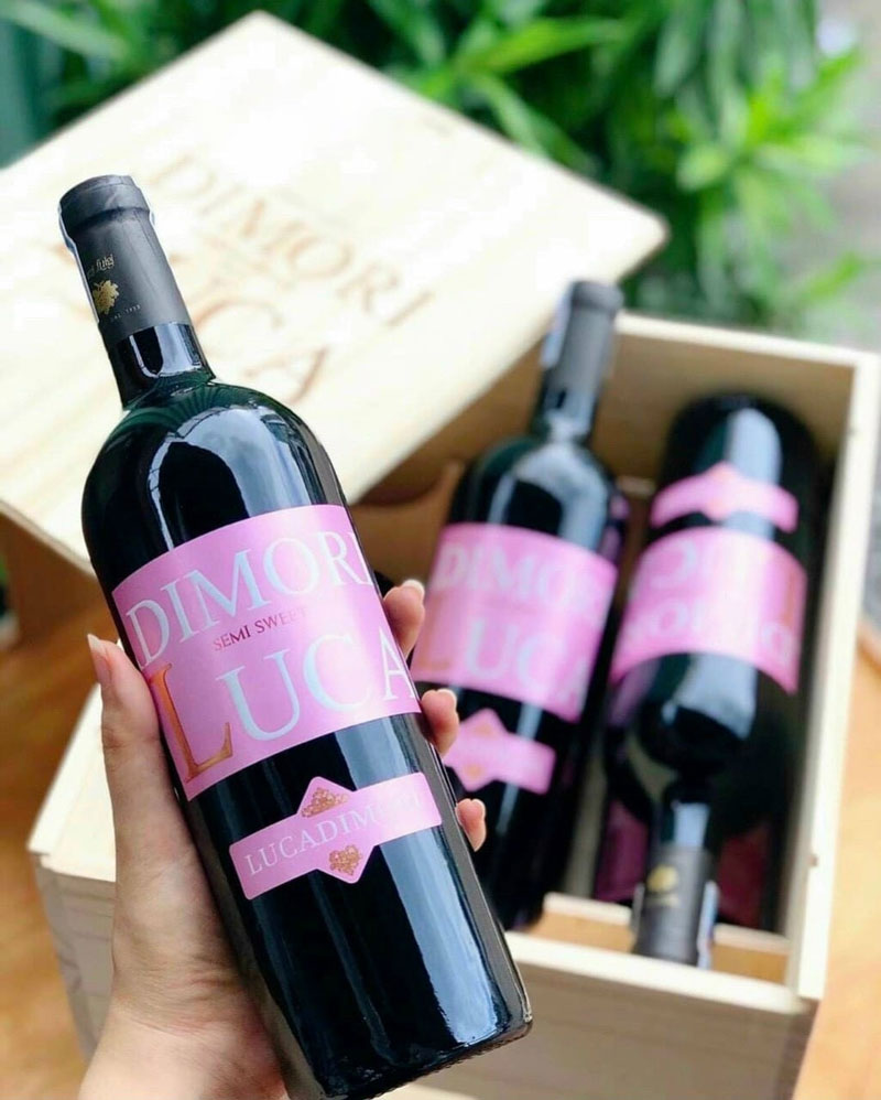 rượu vang Lucadimori Semi Sweet