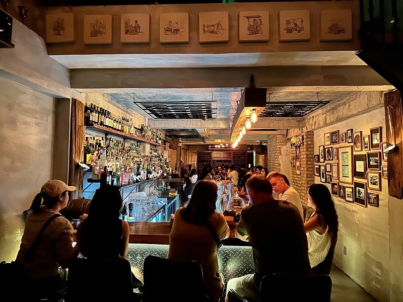 The Alley Cocktail Bar & Kitchen