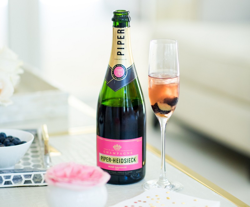 thưởng thức Champagne Piper-Heidsieck Brut Rosé
