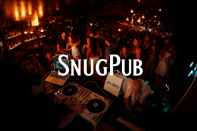 Snug Pub in District 1