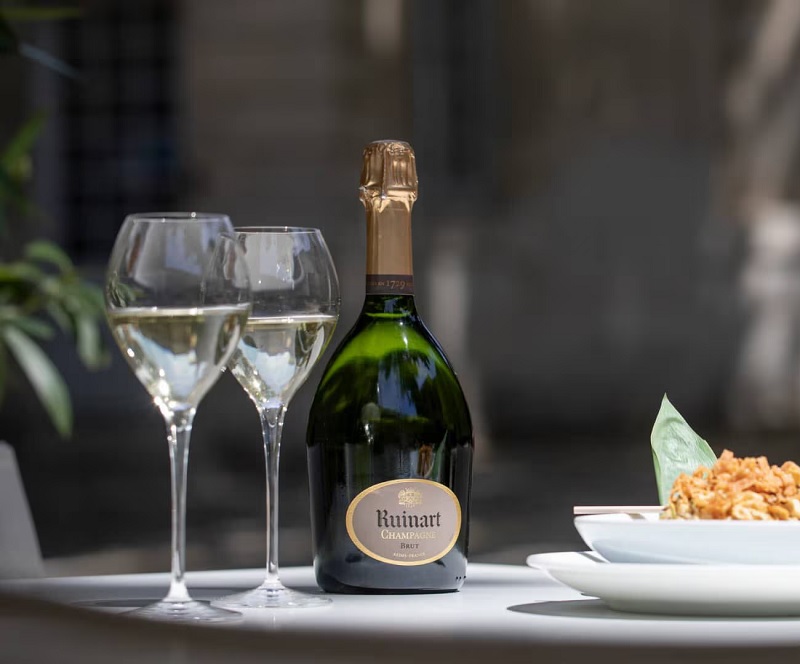 Rượu Champagne Ruinart Brut