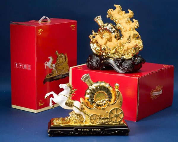 ke-ruou-bat-ma-truy-phong-brandy-xo-6 Mua Kệ Rượu Bát Mã Truy Phong ở đâu uy tín