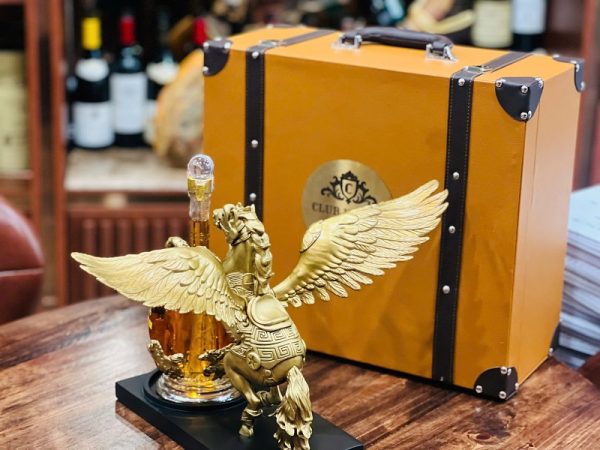 ruou-ngua-than-pegasus-phap-6 Ý nghĩa Rượu Ngựa Thần Pegasus Pháp tặng Tết