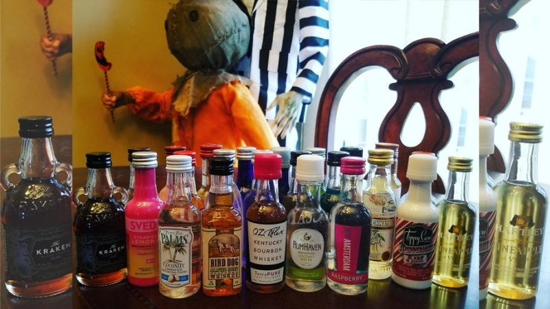 Chiết rượu Whisky ra chai nhỏ