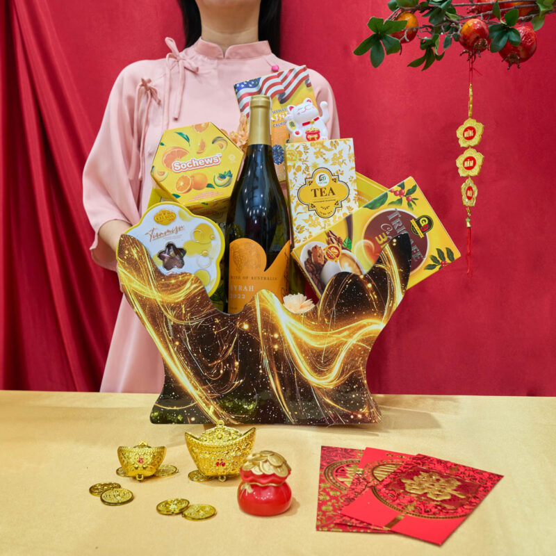 Giỏ quà Tết màu vàng tặng nhà người yêu