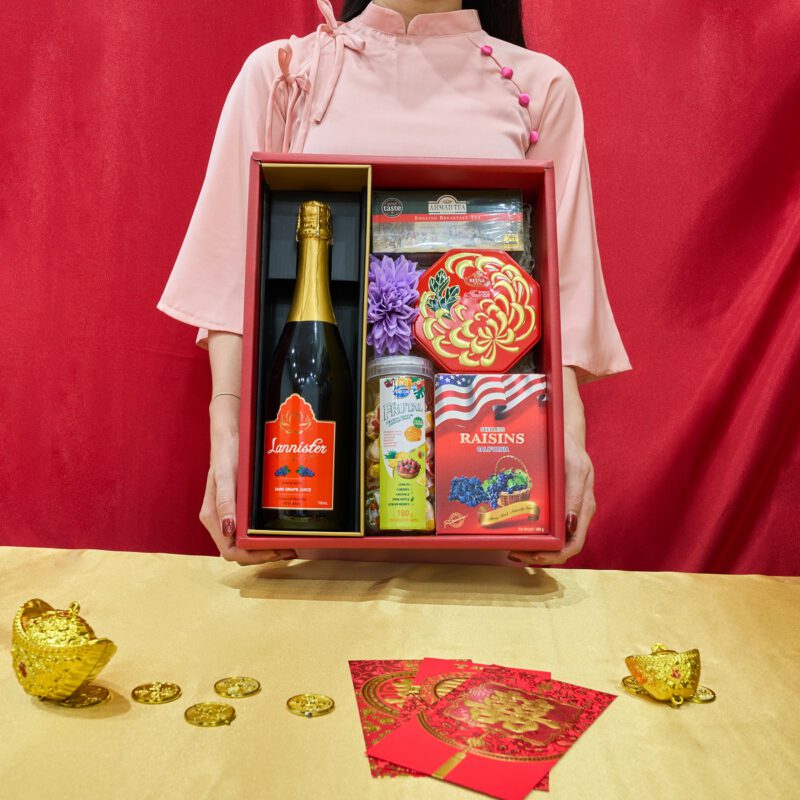 Hộp quà Tết màu đỏ có vang sủi