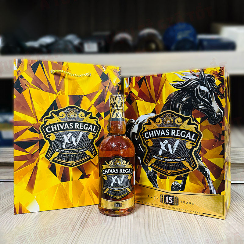 Hộp quà Tết rượu Chivas