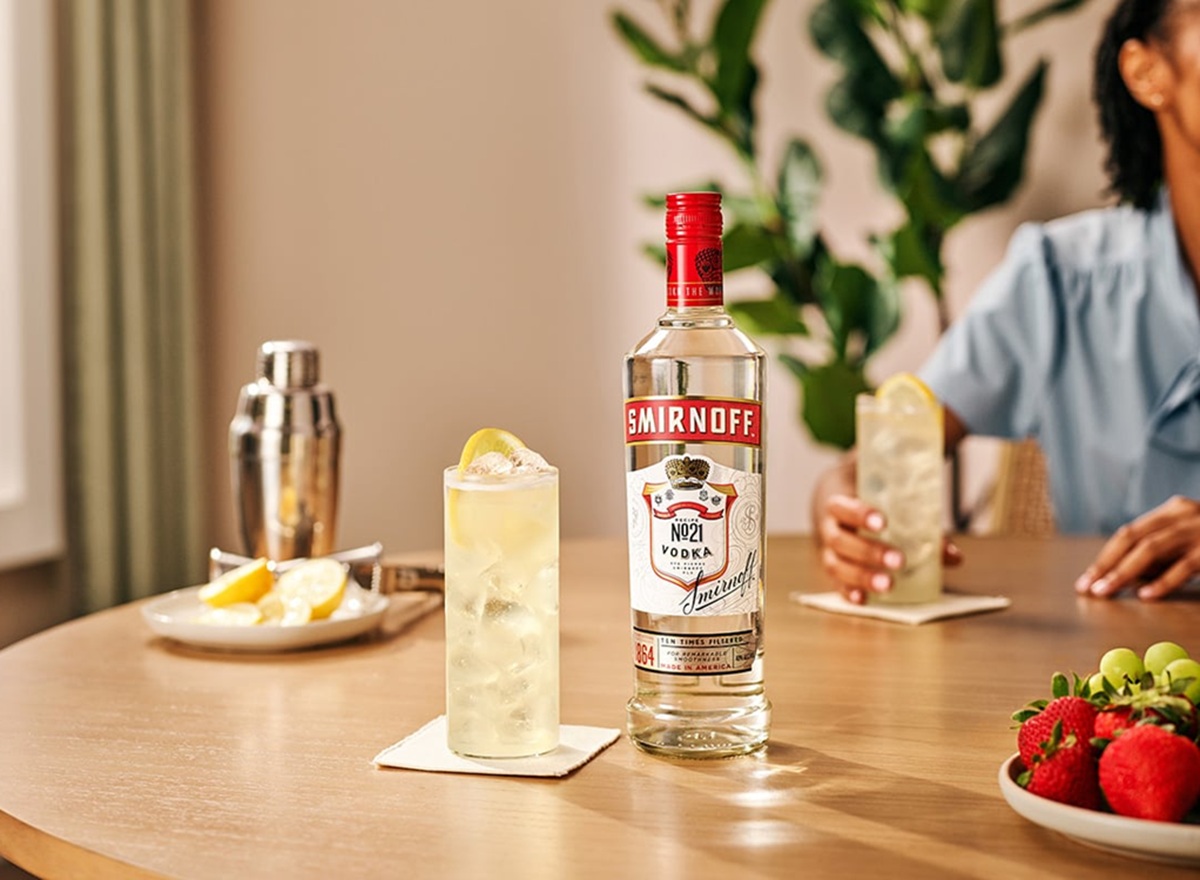 Thưởng thức Vodka Smirnoff