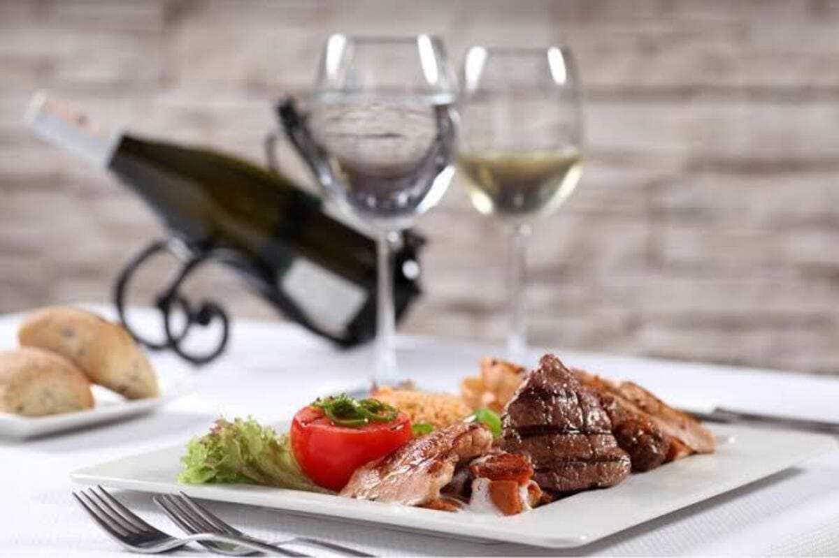 Nguyên tắc chọn rượu vang khi ăn thịt bò