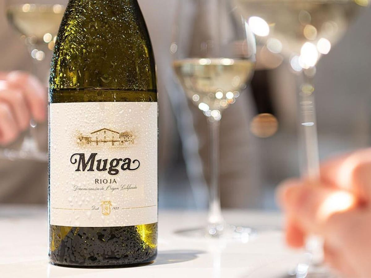 Thưởng thức vang Muga White Rioja