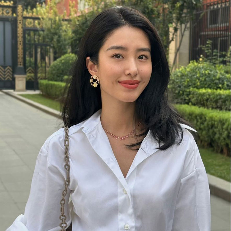 Mrs. Như Quỳnh